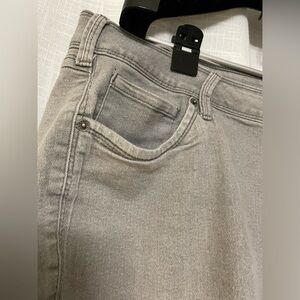 Light grey casual short